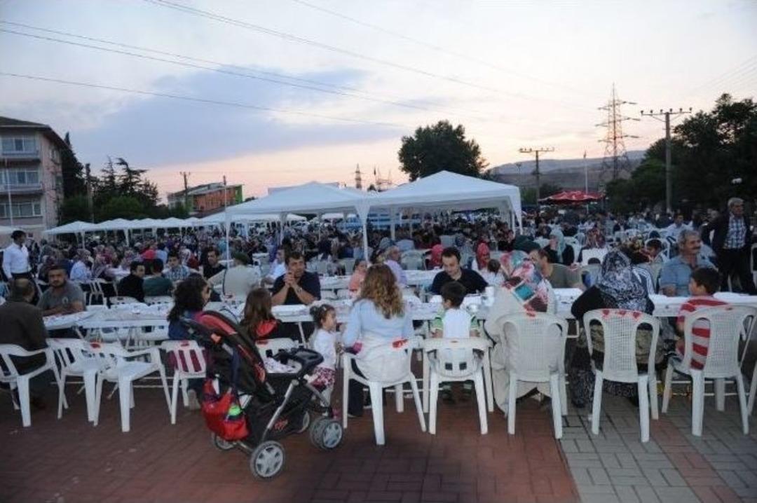 Tun&ccedil;bilek&rsquo;te &ldquo;halk&rdquo; İftarı