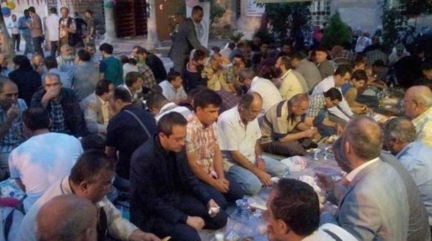 İhh'dan K&uuml;tahya'da &Uuml;mmet İftarı