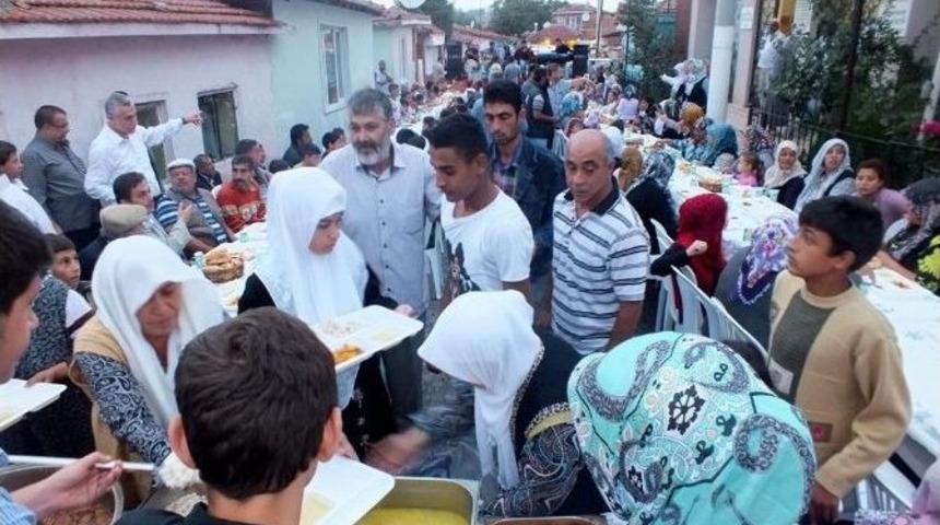 Roman &Ccedil;ocukların İftar Sevinci