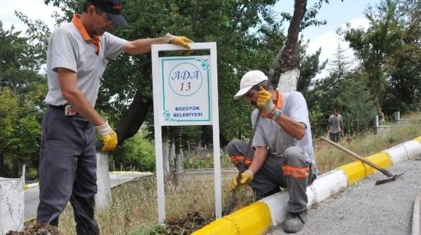 Mezarlıkta Bayram İ&ccedil;in &Ccedil;alışmalar Başladı
