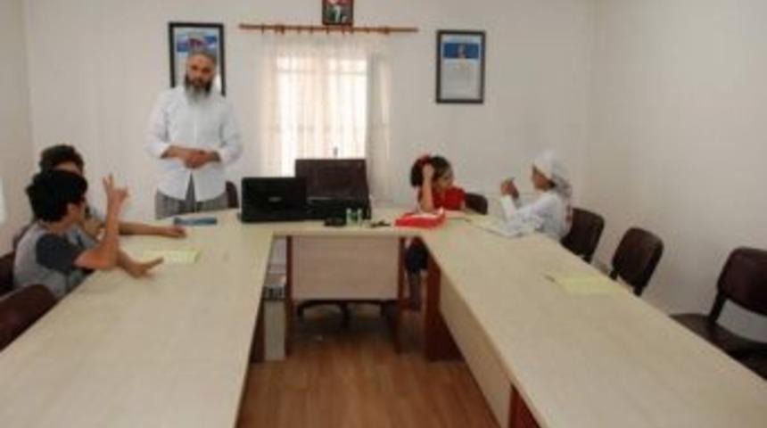 Afyonkarahisar&rsquo;da İşitme Engelli &Ccedil;ocuklara Y&ouml;nelik Kur&rsquo;an-ı Kerim Eğitimi