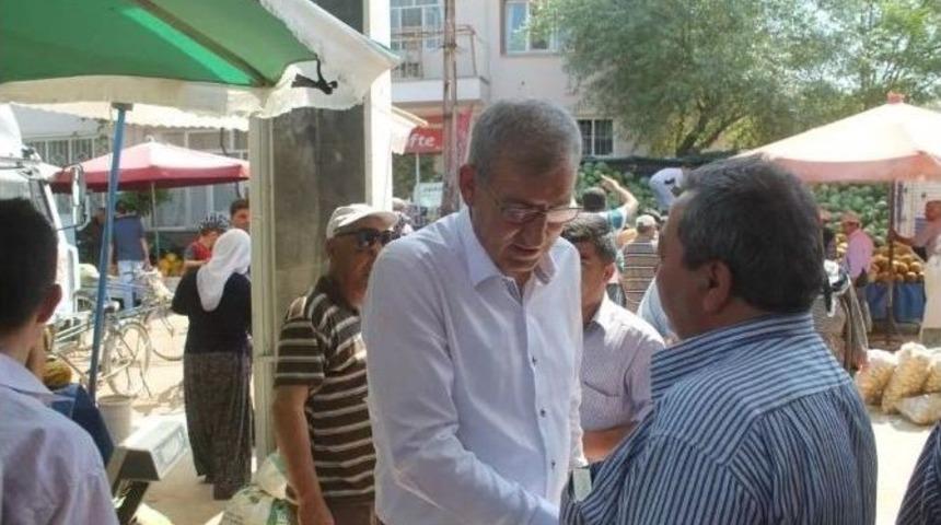 Başmakçı Belediye Başkanı Ayhan Gönüllü Pazar Esnafını Ziyaret Etti