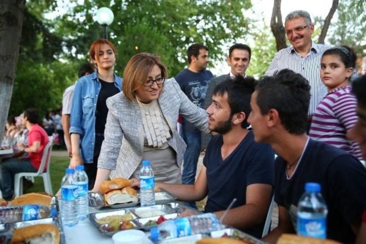 B&uuml;y&uuml;kşehir, Ramazan Ayında 100 Bin Kişiye Ev Sahipliği Yaptı