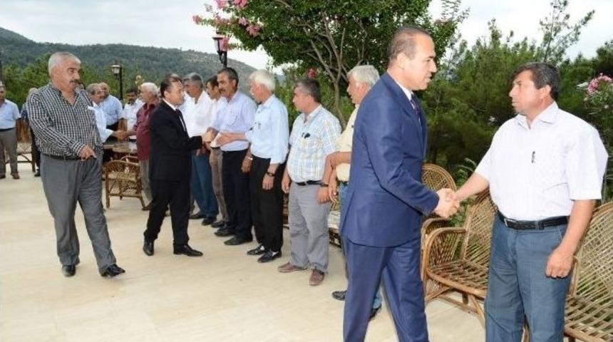 Başkan S&ouml;zl&uuml; Ve Belediye B&uuml;rokratları, Kozan&rsquo;ın Muhtarlarını Dinledi