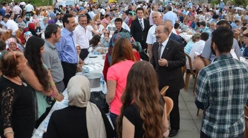 Belediye Personeli İftarda Buluştu