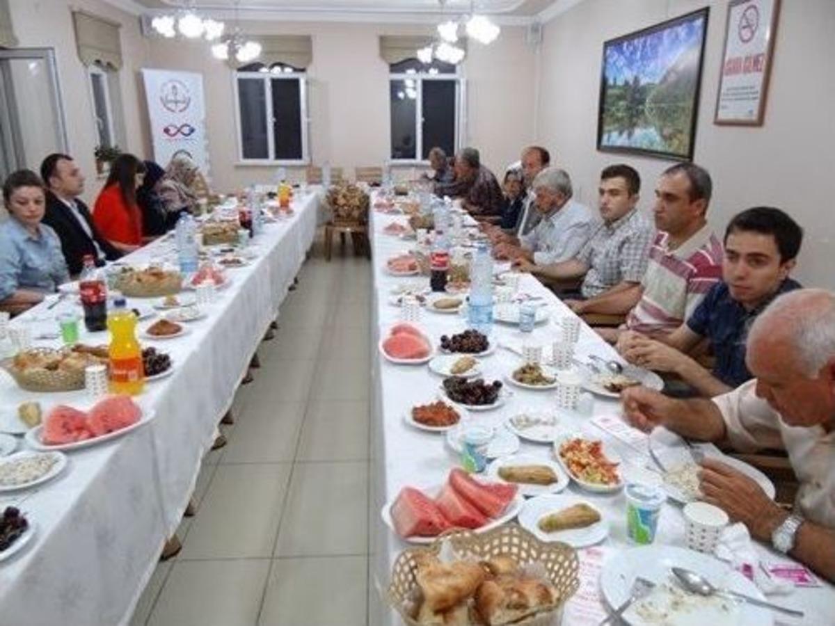 Kaymakam &Ccedil;atalbaş'dan Şehit Yakınları Ve Gazilere İftar