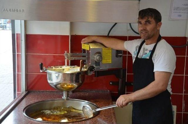 Saray Lokması Tatlısına Yoğun İlgi