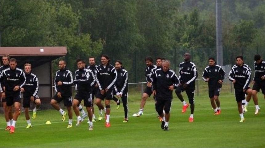 Fikret Orman, Beşiktaş&rsquo;ın İngiltere Kampına Katıldı