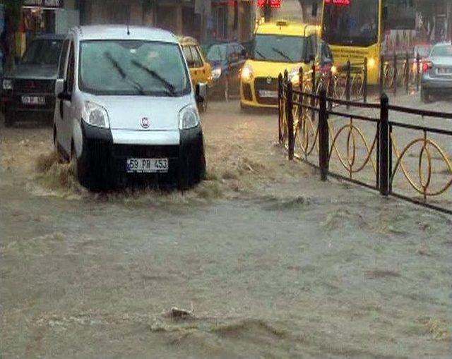 Tekirdağ Sağanak Yağışa Teslim