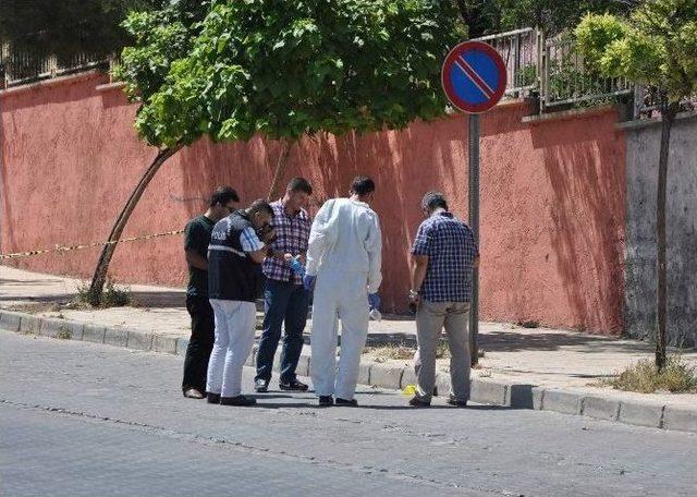 Şüpheli Paketin İçinden El Yapımı Düzenek Çıktı