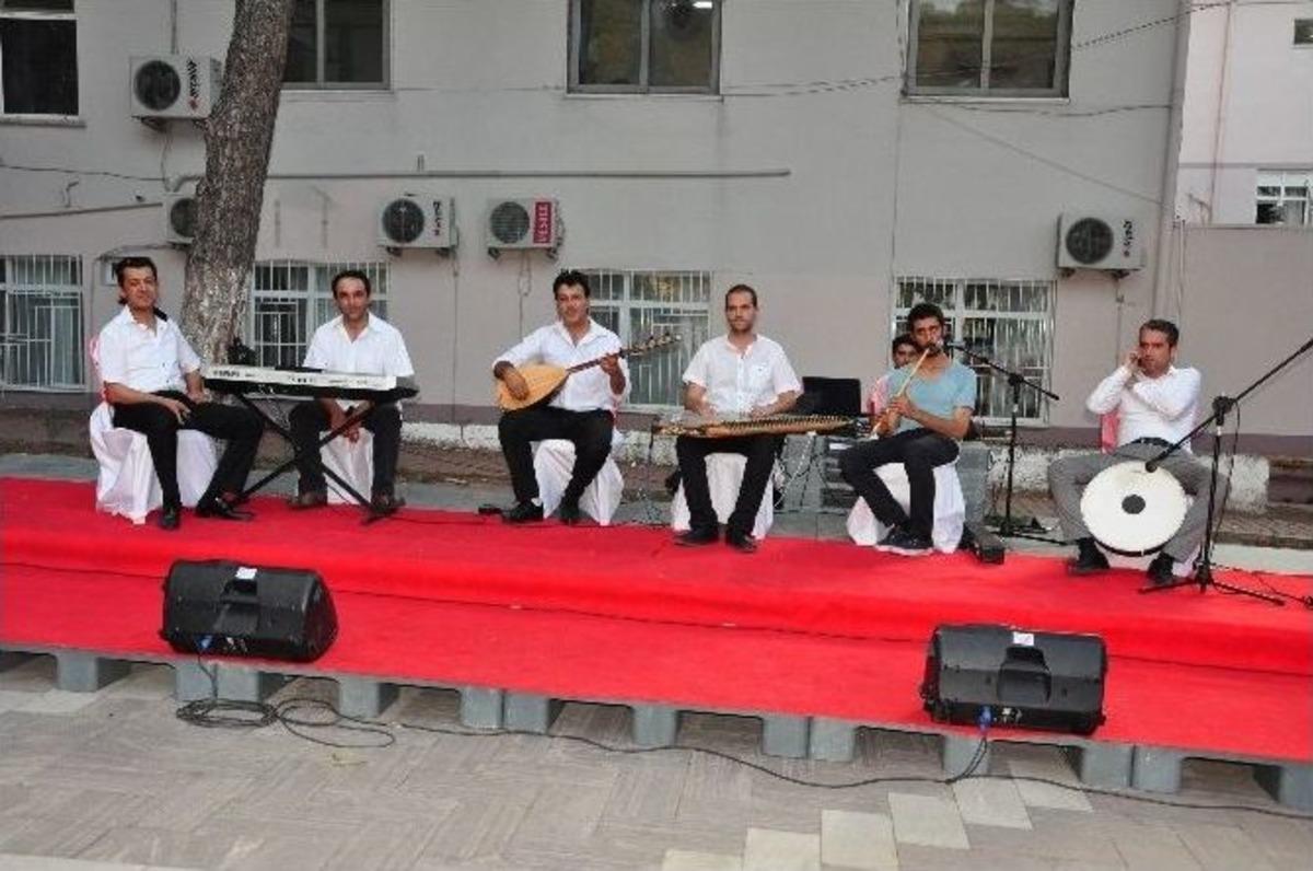 Hasta Ve Hastane &Ccedil;alışanları İftarda Buluştu