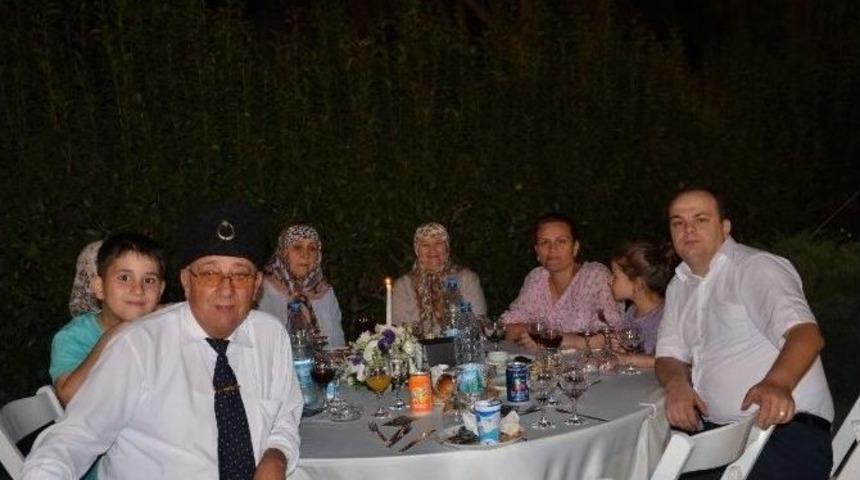 Esbaş, Şehit Ve Gazi Aileleri İle İftarda Buluştu
