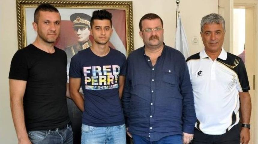 Batuhan Otyıldız, K&ouml;m&uuml;rspor İle Anlaştı