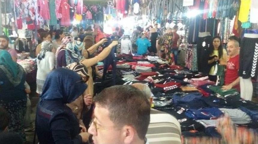 Pazarda Bayram Hareketliliği