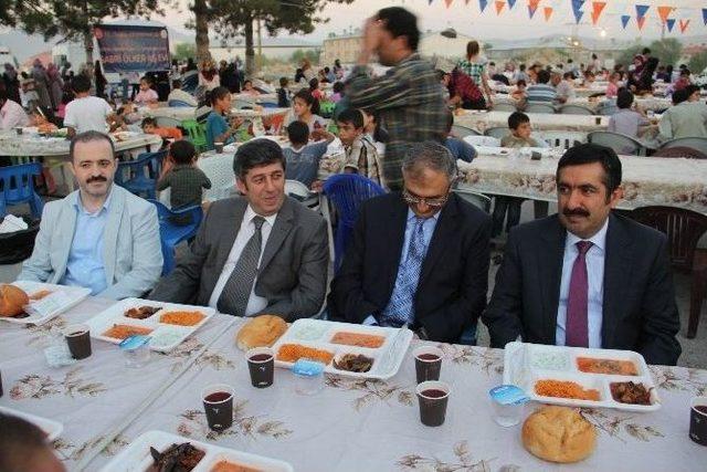 Van Protokol&uuml; &lsquo;kardeşlik&rsquo; Sofrasında 1