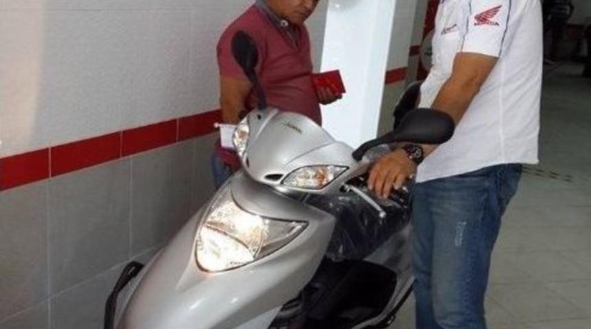(&ouml;zel Haber) Romalı Salih U&ccedil;an Hem İtalya&rsquo;yı Hem De Babasını Sevindirdi