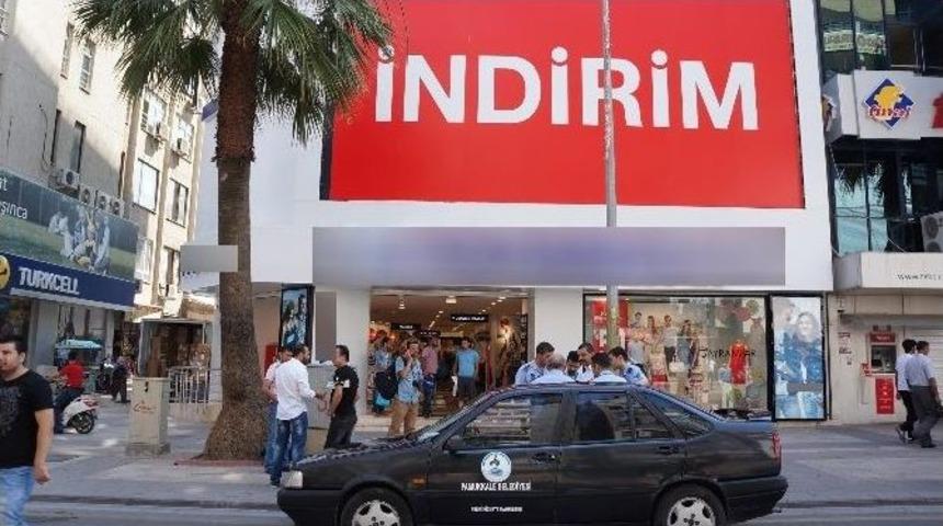 İskan Ruhsatı Bulunmayan Mağaza M&uuml;h&uuml;rlendi