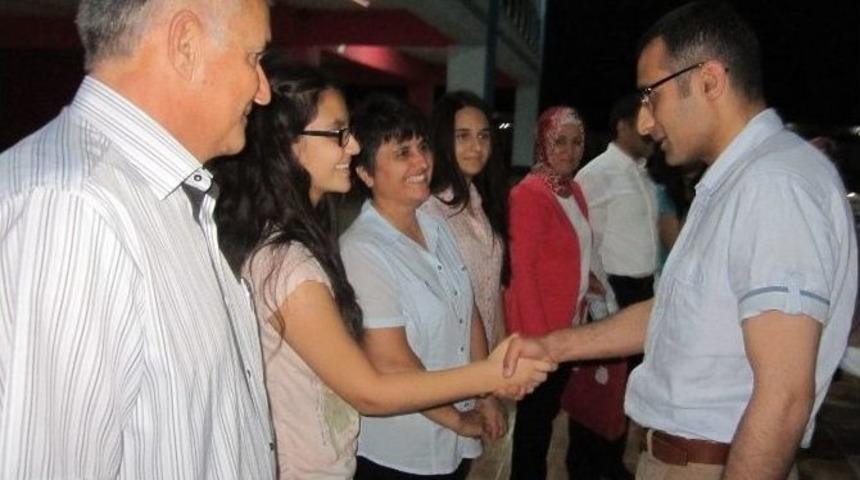Teog'da Başarılı Olan &Ouml;ğrenciler Ve Aileleri İftarda