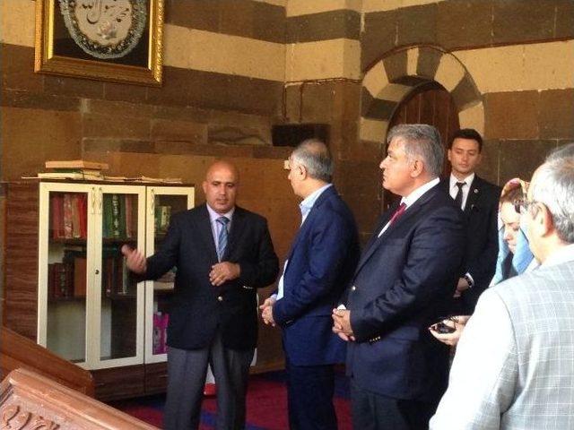 Bakan Ala Ağrı da 1