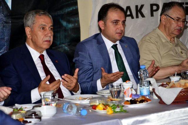 Başbakan Yardımcısı Arın&ccedil;, Manisa da: 2