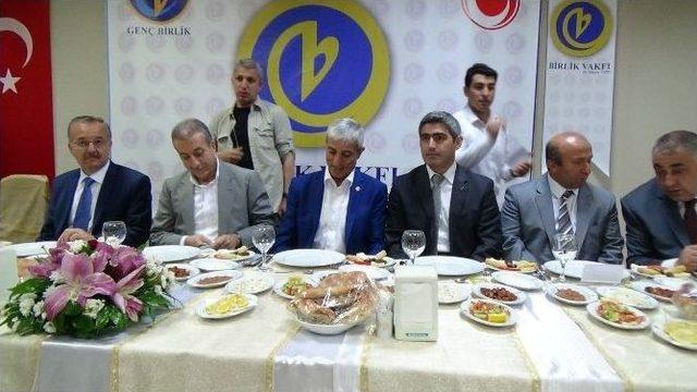 Birlik Vakfı Kars Şubesi Ananevi İftar Yemeği 1