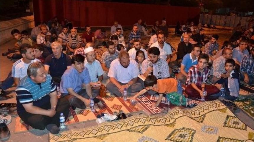 Karaman'da Gazze İ&ccedil;in Oturma Eylemi