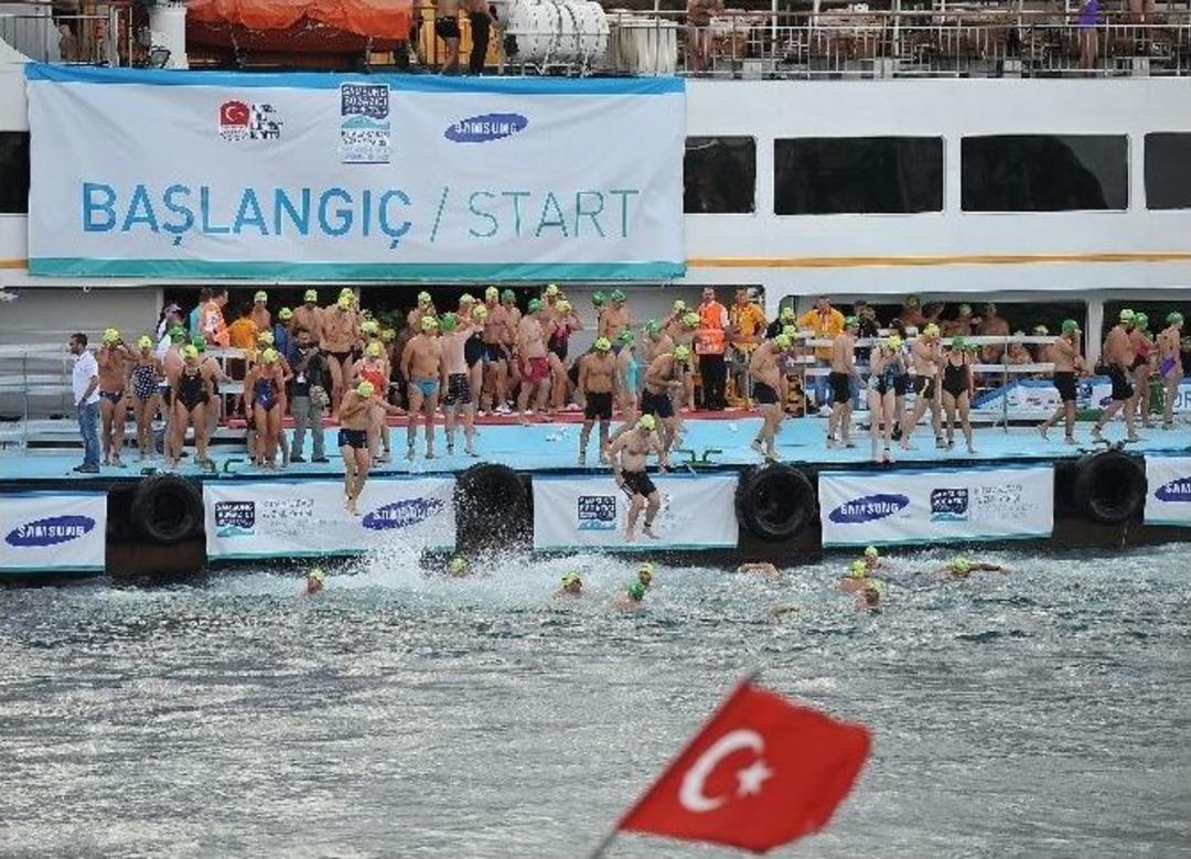 26. Geleneksel Kıtalararası Y&uuml;zme Yarışı Başladı