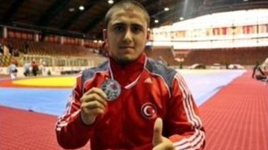 Semih Yazıcı D&uuml;nya İkincisi Oldu