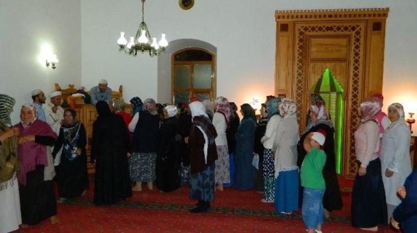 Sakalı Şerif Posoflu Cemaati Duygulandırdı