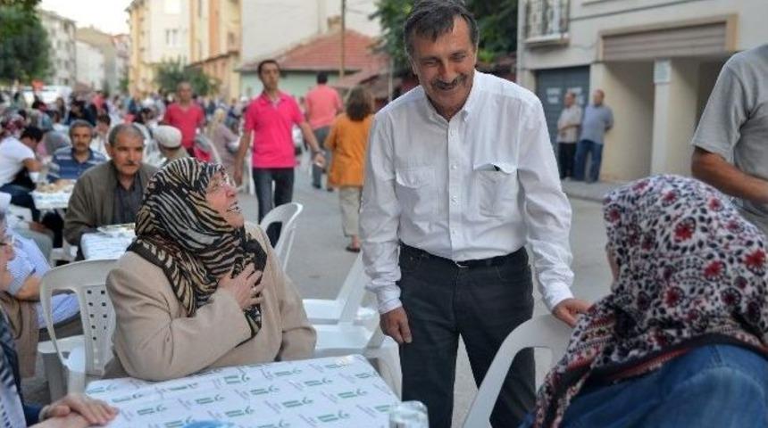 İftar Sevinci &Ouml;merağa Ve Tunalı&rsquo;da Paylaşıldı