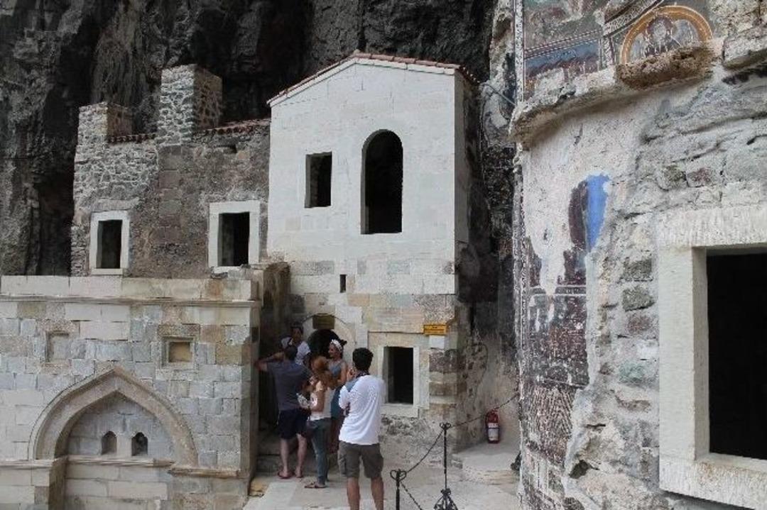 S&uuml;mela&rsquo;ya İlgi Giderek Artıyor