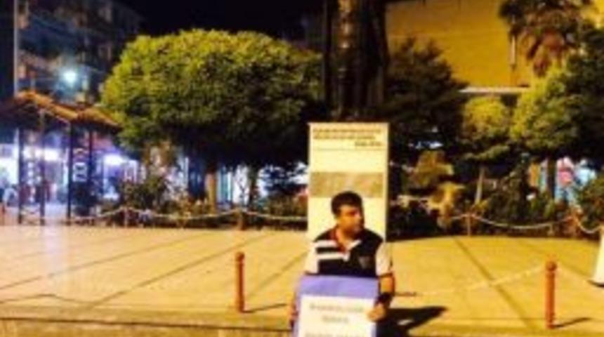 Filistin İ&ccedil;in Tek Kişilik Protesto