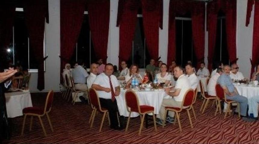 Yaman&rsquo;dan İftarda Birliktelik Mesajı