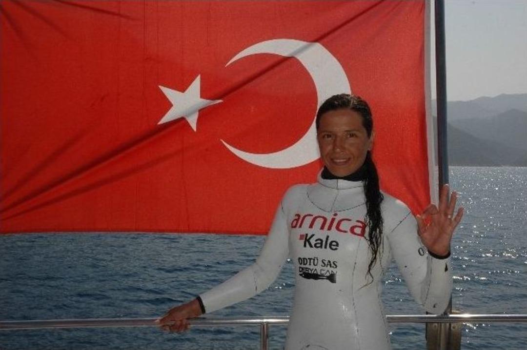 Derya Can&rsquo;dan 3. D&uuml;nya Rekoru