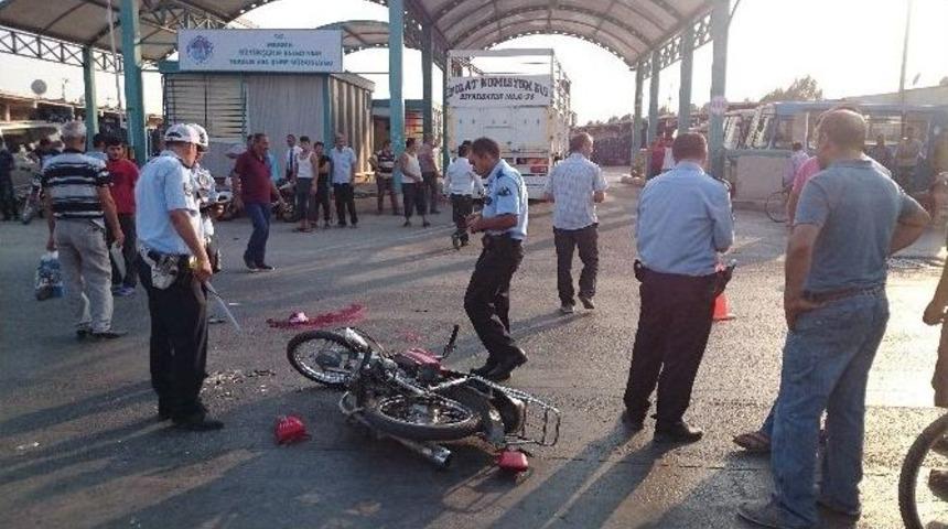 Tarsus'ta Trafik Kazası: 1 &Ouml;l&uuml;