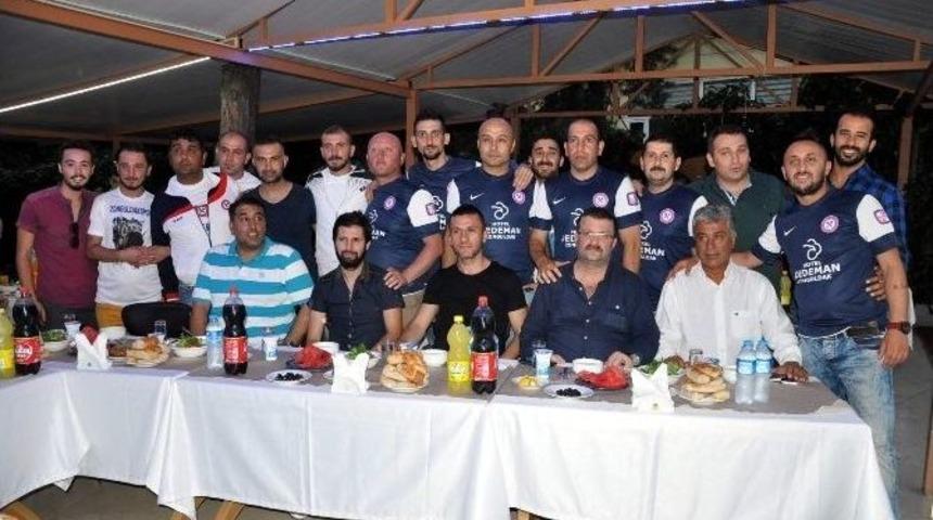 Gen&ccedil; Zonguldaklılar Taraftar Grubu İftar Yemeğinde Bir Araya Geldi