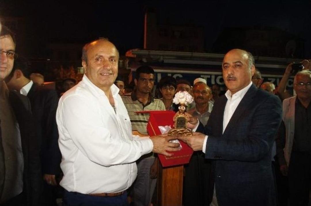 Taşk&ouml;pr&uuml; Belediyesi, 4 Bin Kişiye İftar Verdi