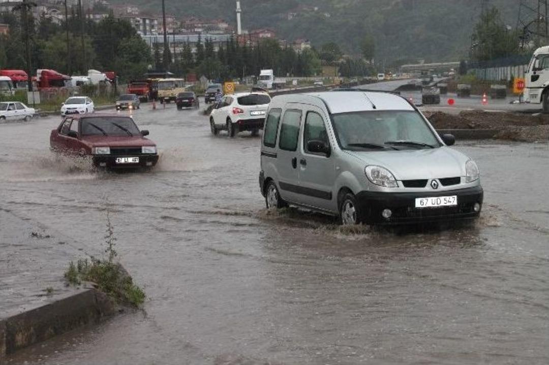 Ereğli&rsquo;de Yağmur Etkili Oldu