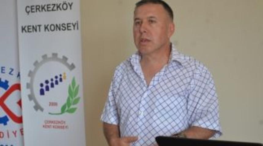 &Ccedil;erkezk&ouml;y Kent Konseyi İlk Projesini Belediye Başkanı Akay'a Sundu