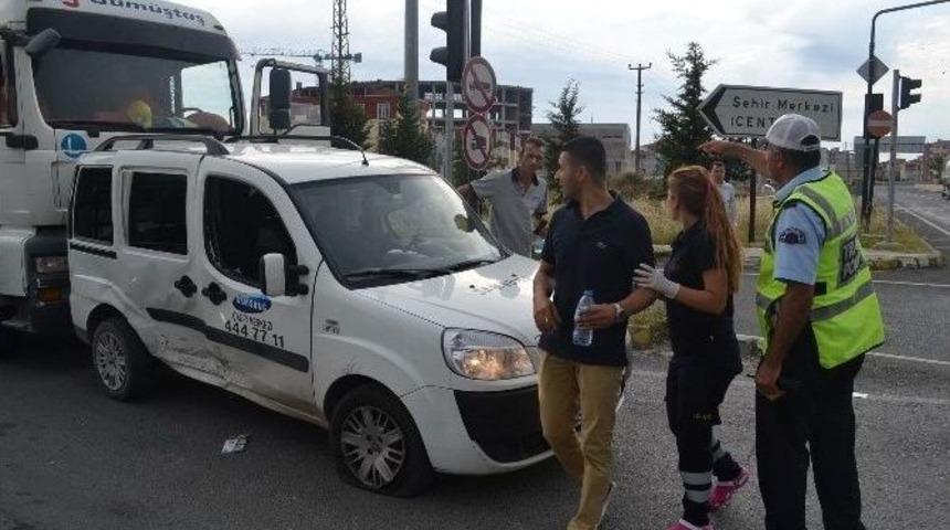 Tekirdağ'da Trafik Kazası: 2 Yaralı
