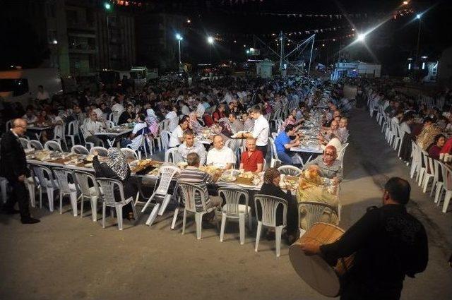 Altıeylül Belediyesi nden Bin Kişiye Sahur 2