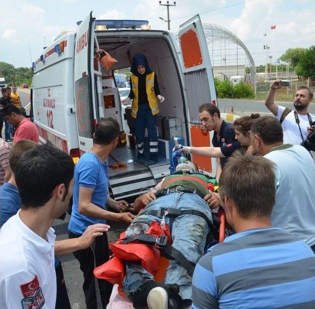 Çorlu'da Trafik Kazası: 4 Yaralı