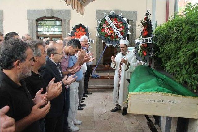 Trabzonspor Divan &Uuml;yesi Temel Bali Hayatını Kaybetti 1