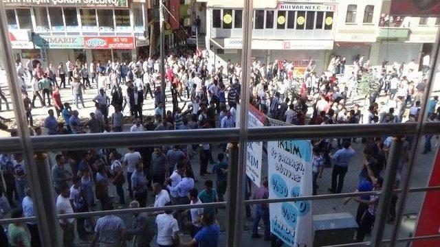 Hakkari&rsquo;de Aşiret Kavgası Y&uuml;z&uuml;nden Kepenkler A&ccedil;ılmadı 1