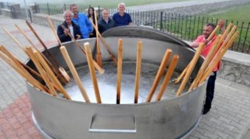 Ekşioğlu Vakfı Yunanistan&rsquo;ın S&uuml;tla&ccedil; Rekorunu Kıracak