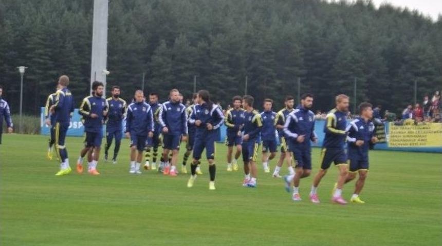 Fenerbah&ccedil;e'de Yeni Sezon Hazırlıkları S&uuml;r&uuml;yor