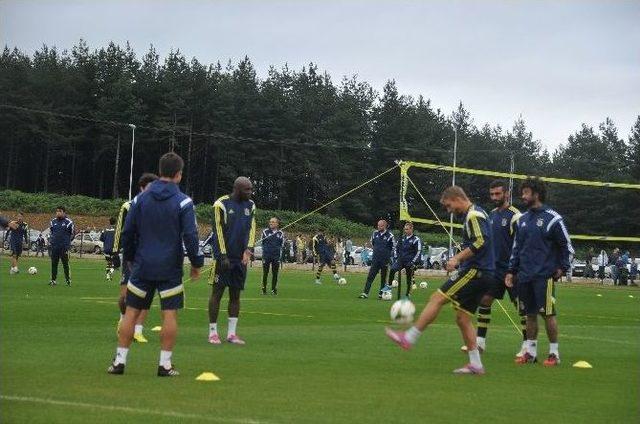 Fenerbahçe'de Yeni Sezon Hazırlıkları Sürüyor