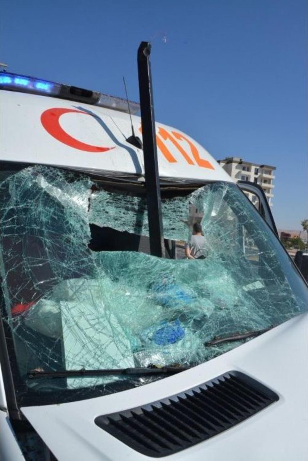 Batman&rsquo;da Ambulans Kazası: 6 Yaralı