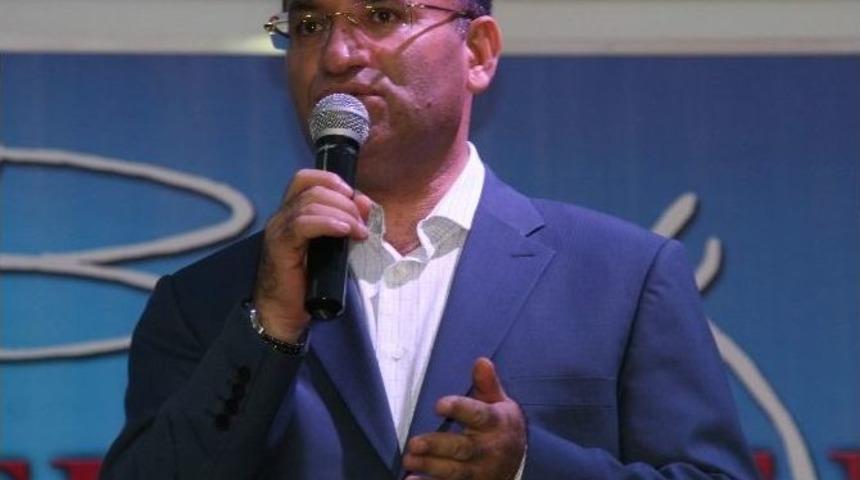 Bakan Bozdağ: &ldquo;firavun&rsquo;un Yaptığı Zulm&uuml; Bug&uuml;n İsrail 21. Y&uuml;zyılda Yapıyor&rdquo;