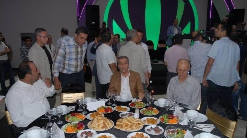 Bakan Eker, Diyarbakır&rsquo;da İftar Programına Katıldı